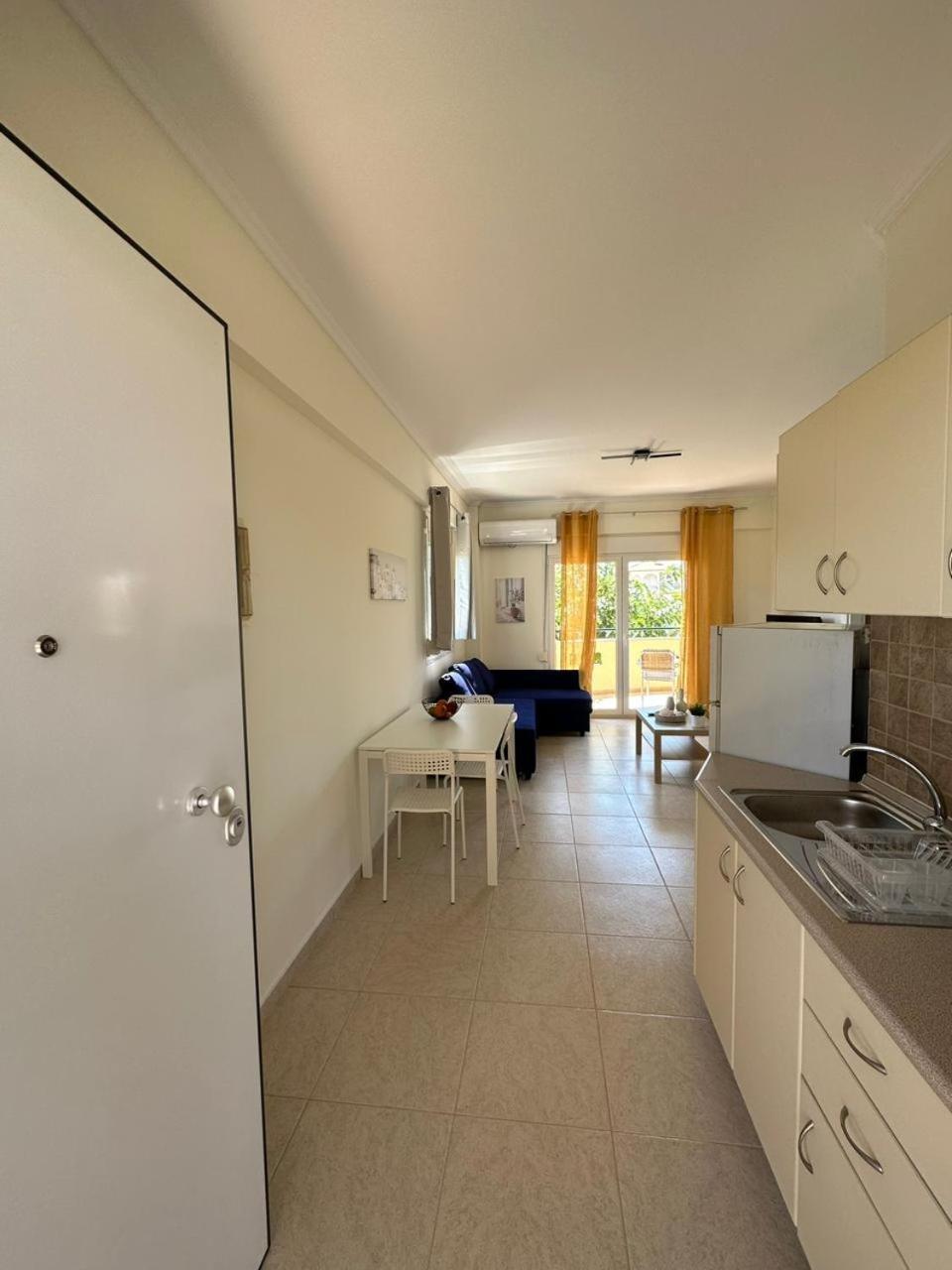 Dimar3 Seaside Apartment